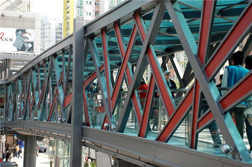 過(guò)街天橋